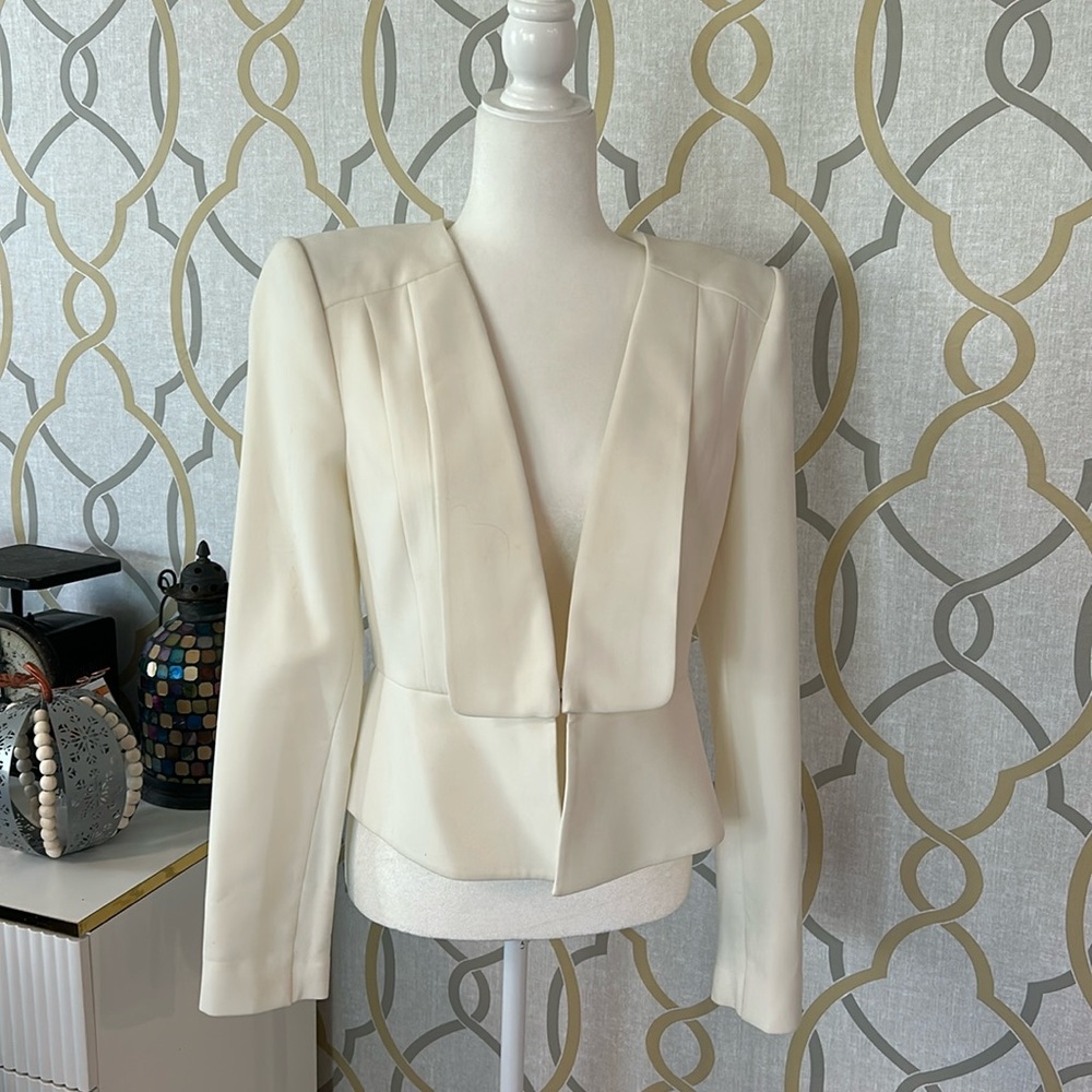 BCBG MAX AZRIA Fitted Blazer - Off white / Beige, Size Medium - Picture 1 of 8